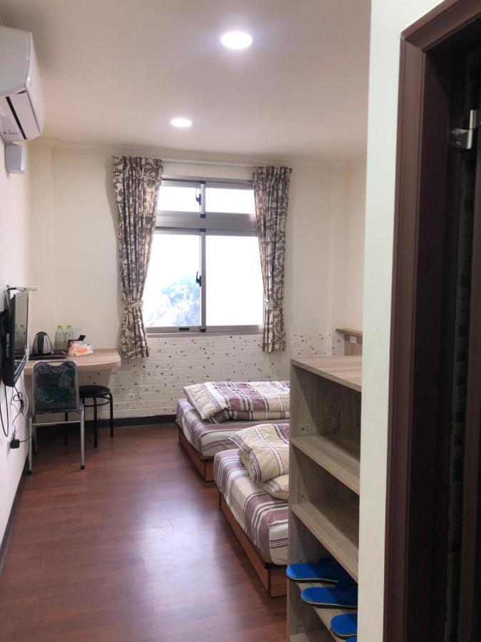 Home Run Homestay Dongyin Экстерьер фото